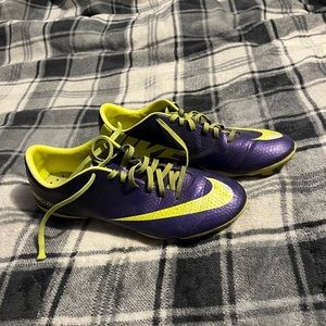 Mercurial Vapor 9 size 6 US Used-Good Condition